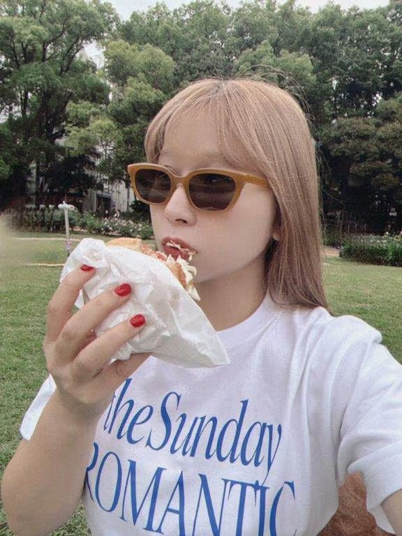 THE SUNDAY ROMANTIC TEE WHITE