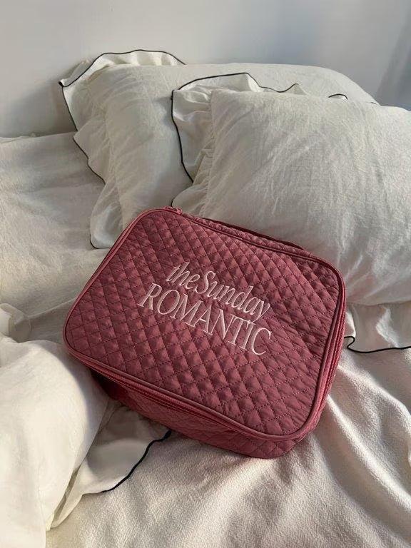 TRAVEL POUCH