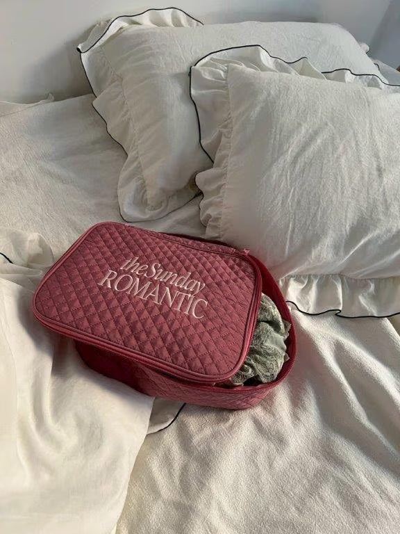 TRAVEL POUCH