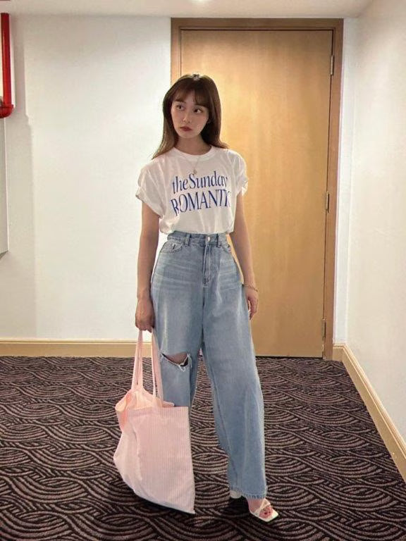 THE SUNDAY ROMANTIC TEE WHITE