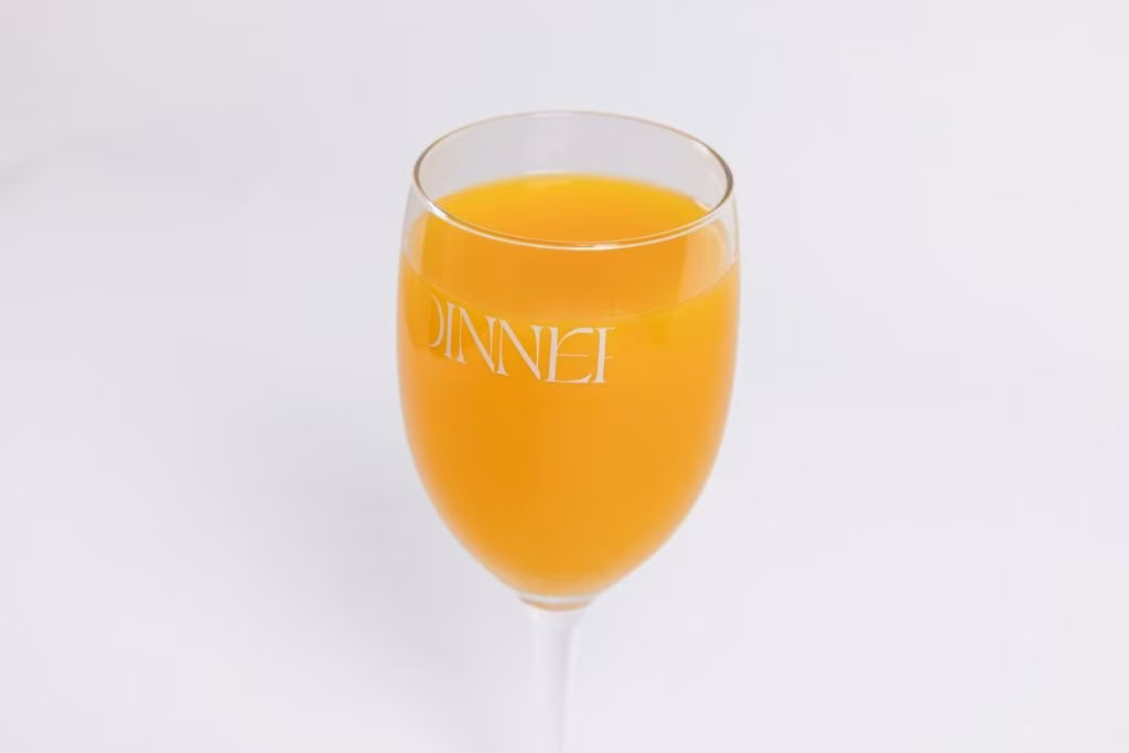 DINNER SHOW Wine glass